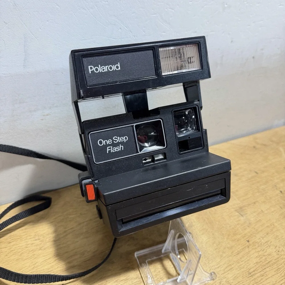 Vintage Polaroid One Step Flash 600 Instant Film Camera Black Untested